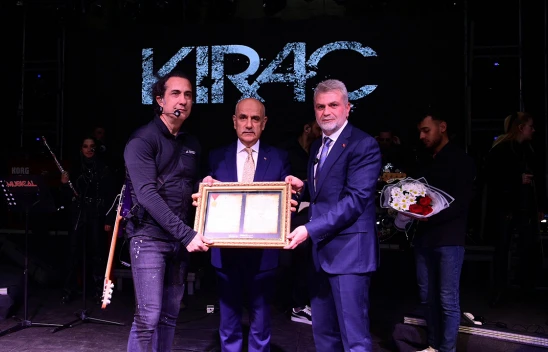 Kıraç, Kahramanmaraşlılara unutulmaz bir gece yaşattı