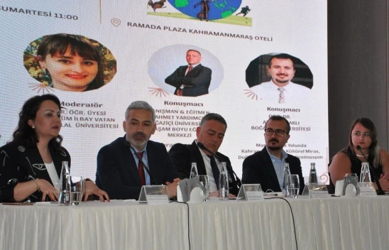 KİÜ akademisyenleri, turizm panelinde geleceği tartıştı