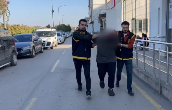 Komşular arasında bıçaklı kavga! Baba öldü, 2 oğlu yaralandı