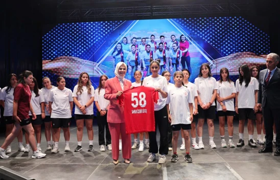 Kristal Ayaklar ödül töreni sahiplerini buldu