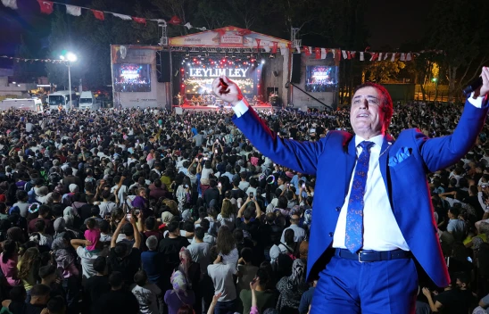 Mahmut Tuncer, Kahramanmaraş Ağustos Fuarı'nda coşkuyu zirveye taşıdı