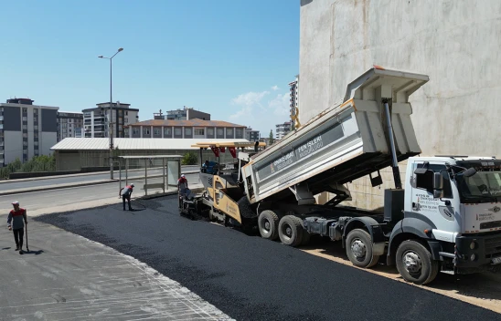 Onikişubat Belediyesi'nden 5 bin tonluk asfalt hamlesi