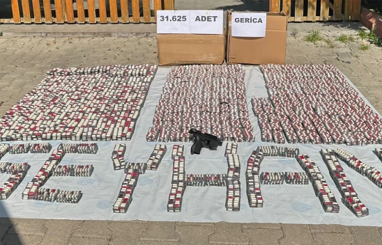 Park halindeki panelvanda 31 bin 625 uyuşturucu etkili hap bulundu