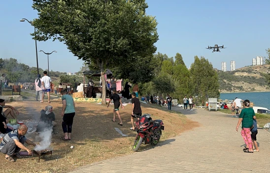 Piknikçiler orman yangınlarına karşı dronla uyarıldı
