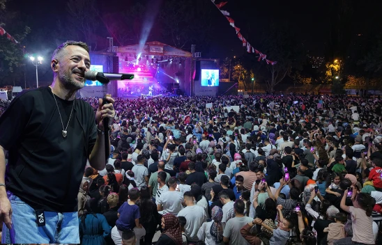 Resul Dindar, Kahramanmaraş Ağustos Fuarı'nda Karadeniz fırtınası estirdi