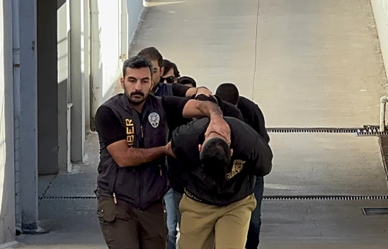 Sazan sarmalı yöntemiyle dolandırıcılık yapan 6 zanlı tutuklandı