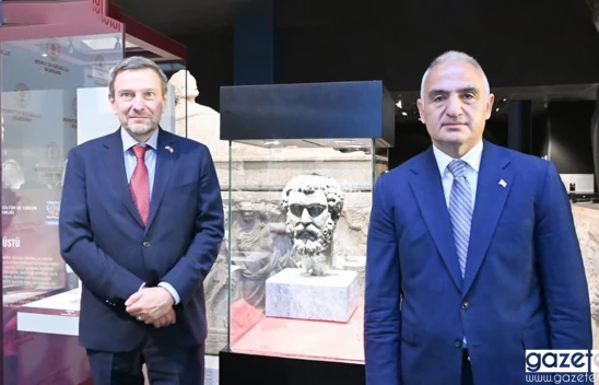 Septimius Severus'un heykel başı ve pişmiş toprak levhalar geri alındı