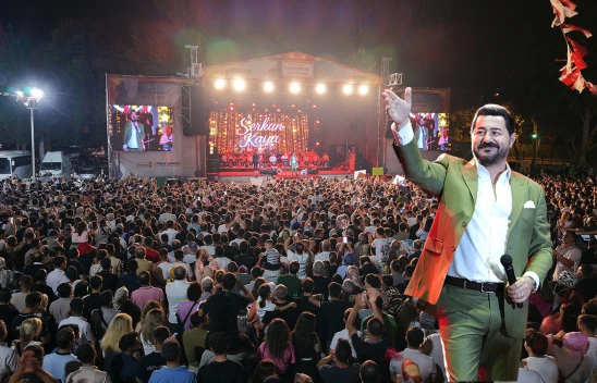 Serkan Kaya, Kahramanmaraş'ta sevenleriyle buluştu