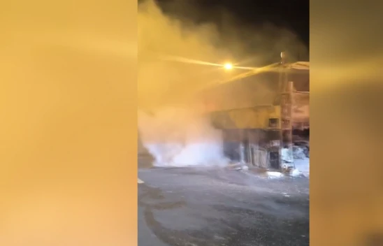 Seyir halindeki yolcu otobüsü yandı