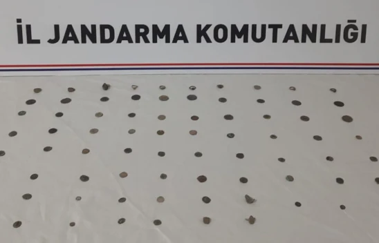 Tarihi eser niteliğinde 76 sikke ve obje ele geçirildi
