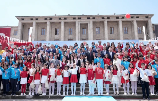 TBMM'de 7 Bölge 7 Eser 23 Nisan Konseri düzenlendi