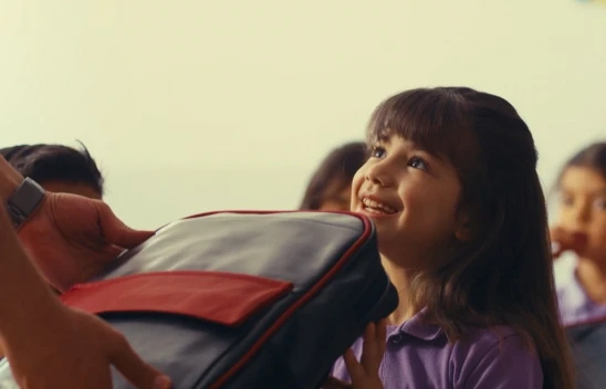 THY, geri dönüşümle kazandırdığı okul çantalarını deprem bölgesine ulaştırdı