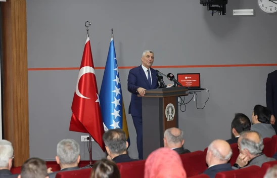 Ticaret Bakanı Bakan Bolat, öğrenci ve akademisyenlerle hitap etti