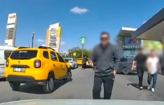 Trafikte tartışan sürücünün ehliyetine el konuldu