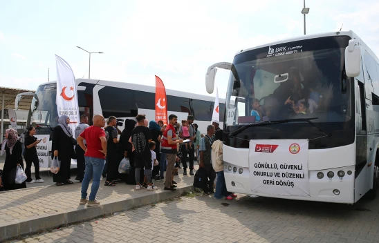 Türkiye'deki Suriyelilerin ülkelerine gönüllü geri dönüşleri sürüyor