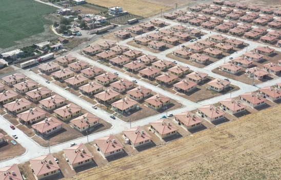 Türkiye'nin ilk kırsal uydu kentinde depremzedeler için yaşam başladı