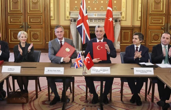 Türkiye ve İngiltere arasında ticaret alanında yeni anlaşmalar imzalandı