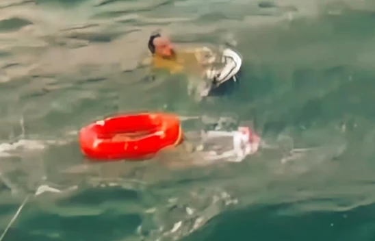 Uçurtma sörfü yaparken boğulma tehlikesi yaşadı