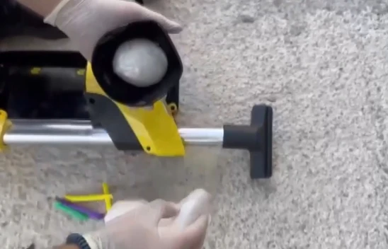 Uyuşturucuları süpürgeye sakladılar