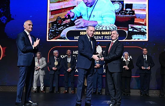 Yaşayan insan hazineleri ve özel ödüller sahiplerini buldu