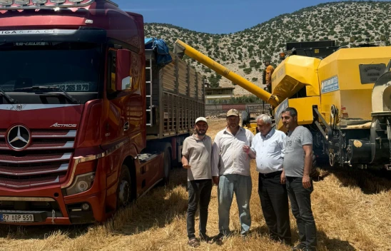 Yılın ilk buğday hasadı yapıldı