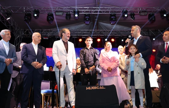 Yücel Arzen ve genç yeteneklerden Kahramanmaraş'ta unutulmaz performans