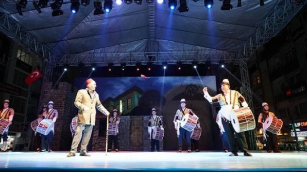 Kahramanmaraş'ta temsili gösterilere yoğun ilgi!