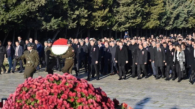 Ünal'dan 29 Ekim Mesajında Birliktelik Vurgusu Yaptı!