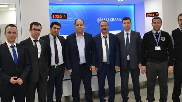 Halkbank'tan Andırın'daki okullara bilgisayar desteği'