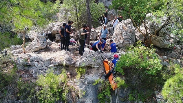 Uçurumda erkek cesedi bulundu!