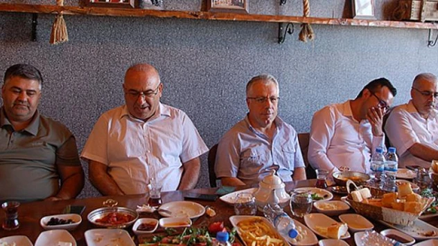 Afşin'de avukatlar kahvaltıda buluştu
