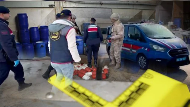 1 ton 625 kilo uyuşturucu hap hammaddesi ele geçirildi'