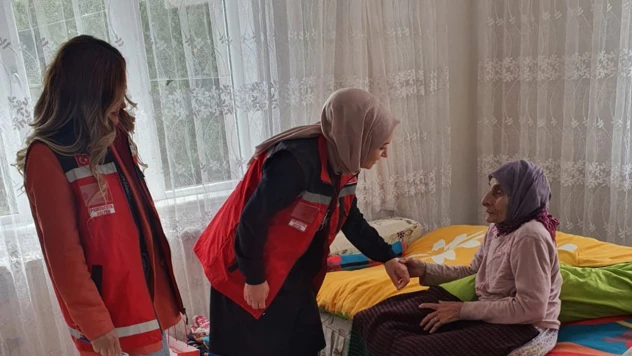 2,8 milyar TL'lik Evde Bakım Yardımı hesaplara aktarılıyor