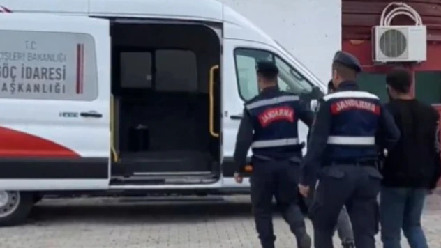 2 bin 101 düzensiz göçmen yakalandı