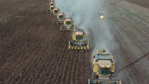 2025 yılı ilk Ayçiçek hasadı tamamlandı