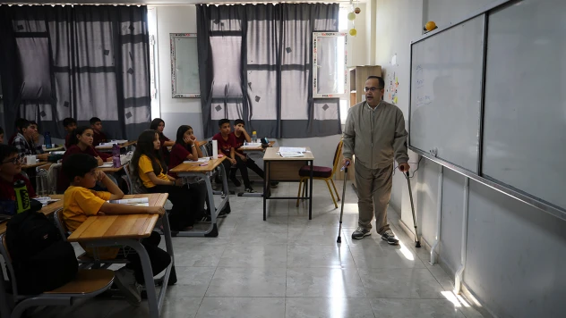22 yıldır azmiyle öğrencilerine örnek olan Veli öğretmen