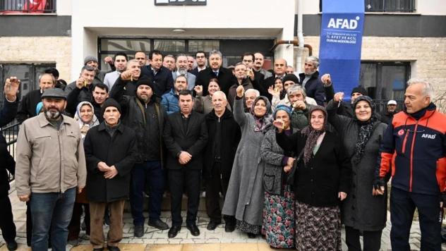 221 deprem konutu daha hak sahiplerine teslim edildi