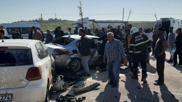 4 aracın karıştığı zincirleme kazada 7 kişi yaralandı