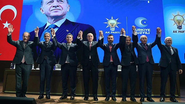 4 belediye başkanı daha AK Parti'ye katıldı