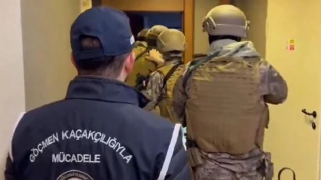 4 ilde 63 düzensiz kaçak organizatörü yakalandı