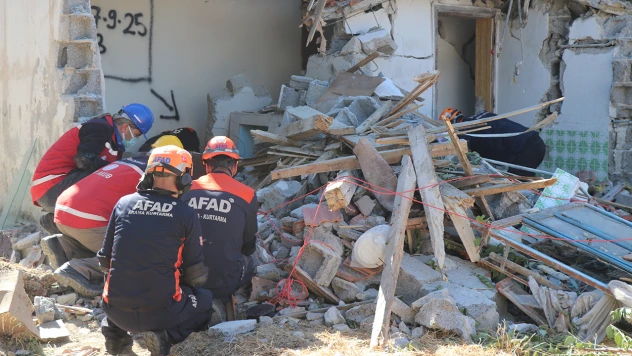 5,7 büyüklüğünde deprem tatbikatı