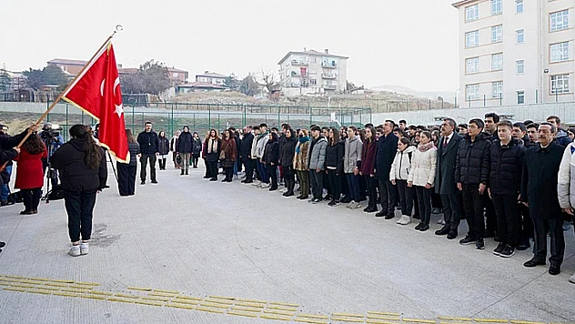 6 Şubat'ta tüm okullar 1 dakikalık saygı duruşunda olacak