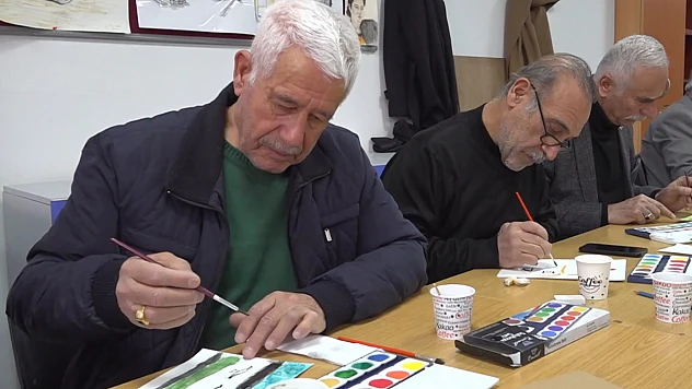 60 yaşından sonra üniversiteli oldular