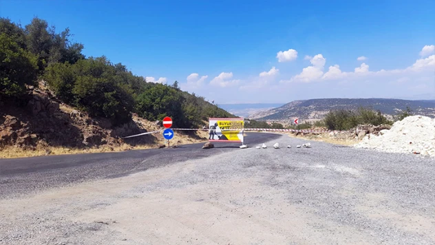 8 Mahalleyi birbirine bağlayan yol sorunu çözüyor