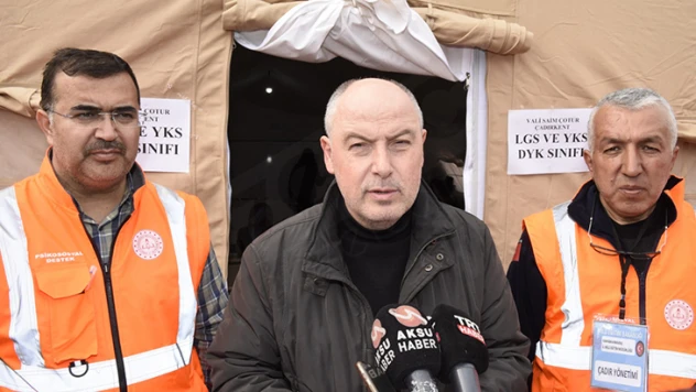 8 ve 12'nci sınıf öğrencileri zorlu şartlarda sınava hazırlanıyor