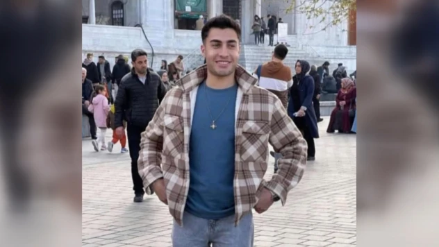 Ablasının düğün konvoyunda vinçle çarpışan motosikletin sürücüsü öldü