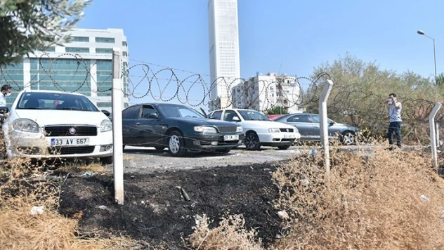 Adliye otoparkı civarında çıkan yangında 4 araç hasar gördü