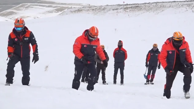 AFAD çığda hayat kurtaracak ekipler yetiştiriyor