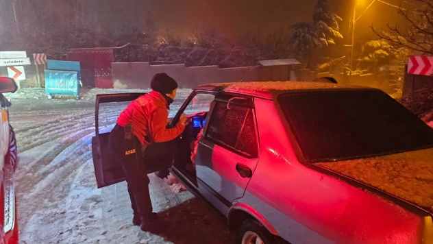 AFAD ekipleri mahsur kalan vatandaşlar için seferber oldu