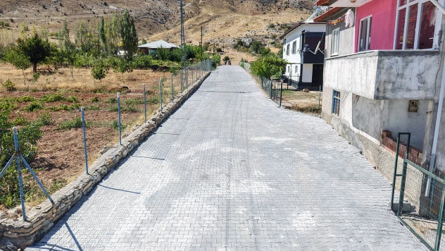 Afşin'in kırsal mahallelerinde ulaşım konforu artırıldı